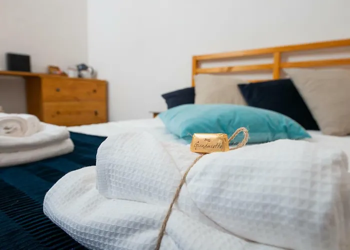 Light Blue - Apartment In The Middle Of Everything