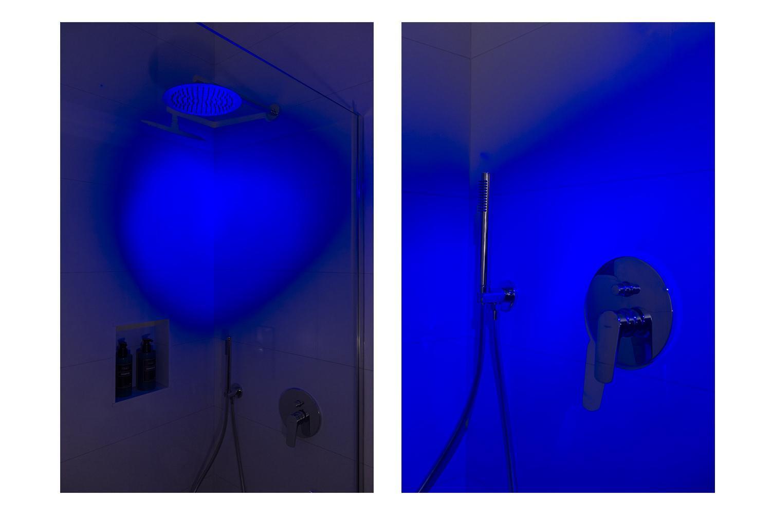 Light Blue - In The Middle Of Everything * Torre Annunziata